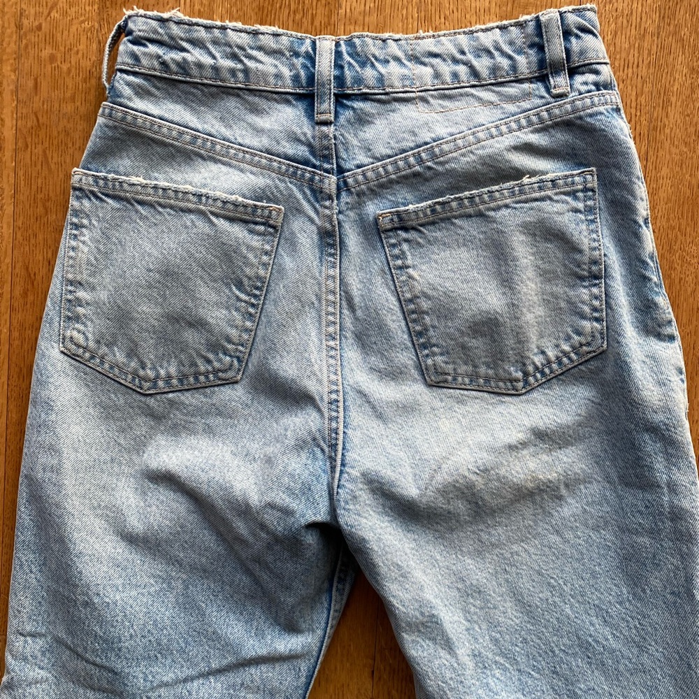 Zara Ripped Jeans - Picture 4 of 6
